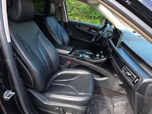 Used 2021 Lincoln Nautilus AWD image 19