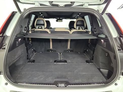 Used 2026 Volvo XC90 B6 Plus w/ Protection Package AWD/4WD image 45