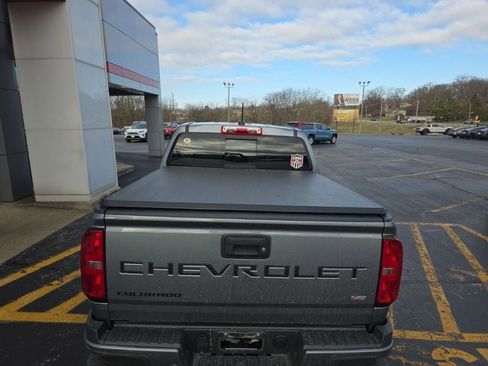 Used 2021 Chevrolet Colorado LT w/ Safety Package image 7