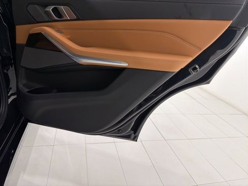 Certified 2023 BMW X7 xDrive40i w/ Executive Package image 23