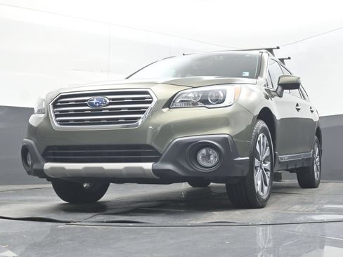 Used 2017 Subaru Outback 3.6R Touring AWD/4WD image 20