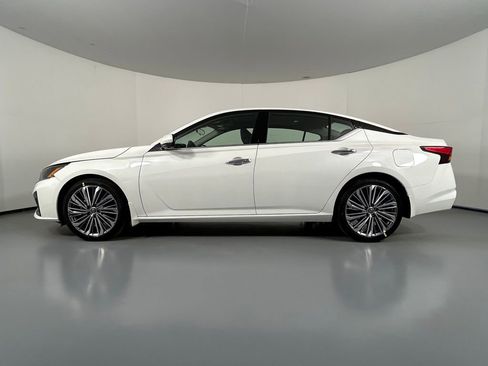 Used 2025 Nissan Altima 2.5 SL image 4