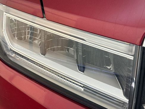 Used 2020 GMC Acadia SLT w/ Driver Alert Package II image 38