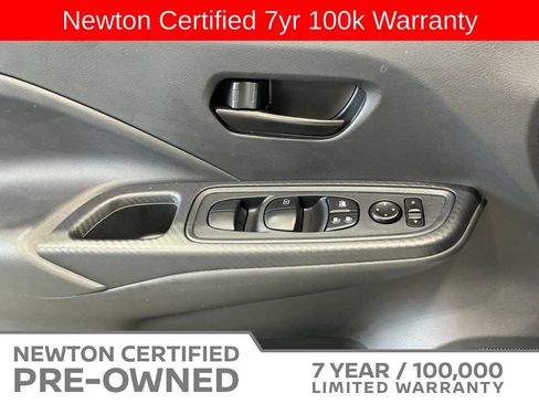 Used 2025 Nissan Versa S w/ Trunk Package FWD image 30