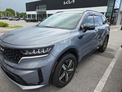 Used 2023 Kia Sorento EX FWD image 1