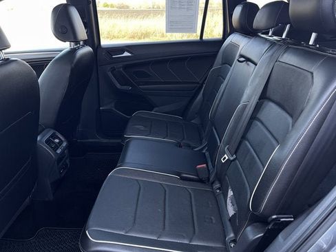 Used 2022 Volkswagen Tiguan SEL R-Line image 25