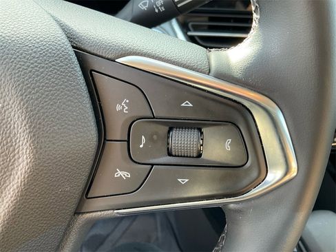 Used 2025 Chevrolet Trax LT w/ Driver Confidence Package image 29