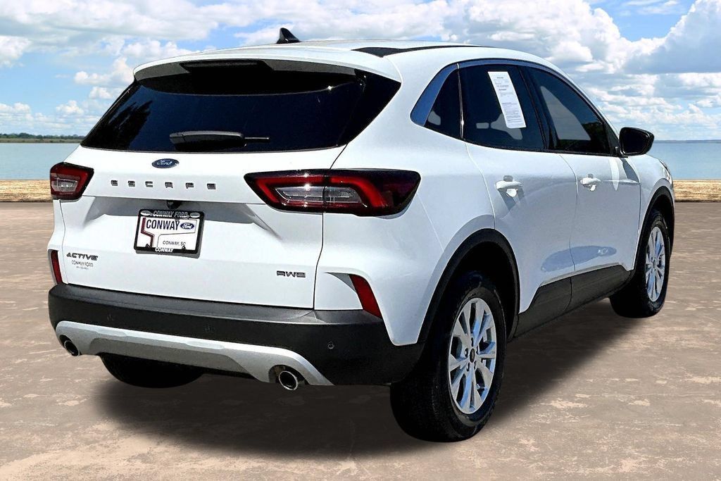 Certified 2023 Ford Escape Active AWD/4WD image 8