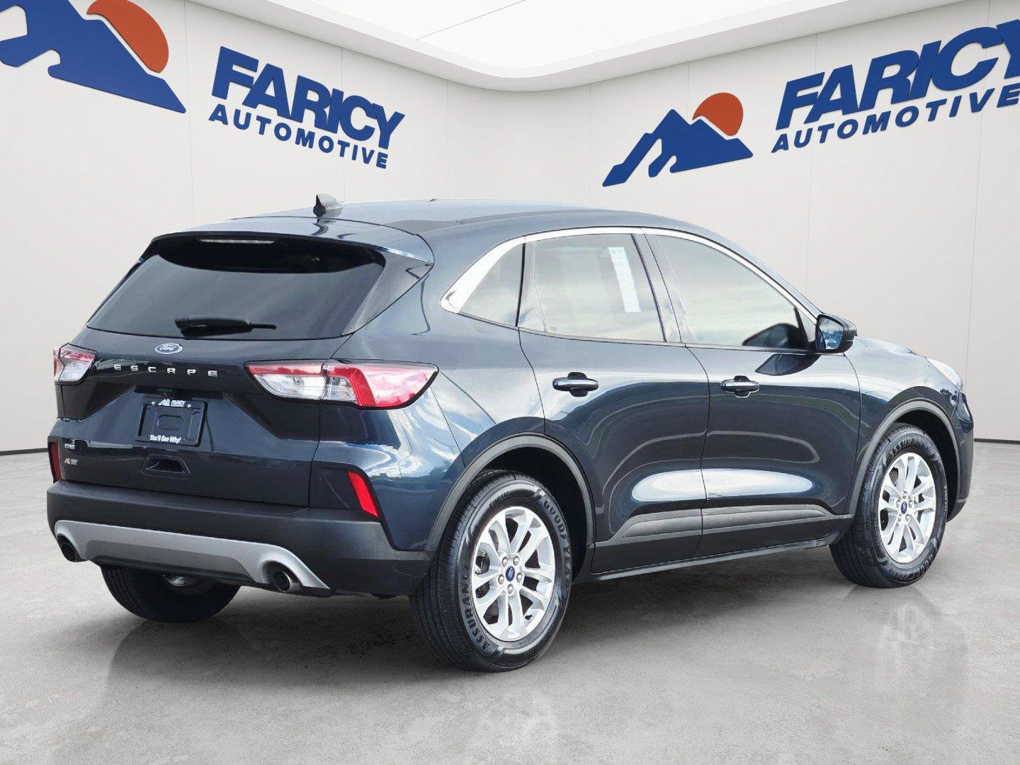 Used 2022 Ford Escape SE w/ Convenience Package FWD image 5
