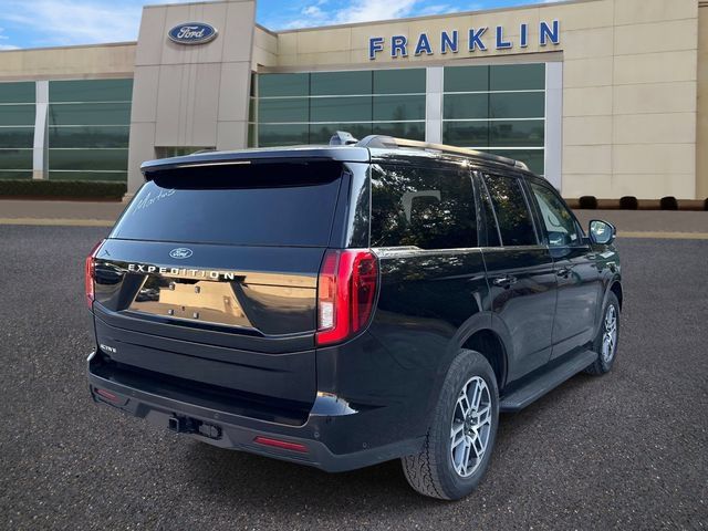 Used 2025 Ford Expedition Active AWD/4WD image 7