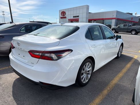 Used 2024 Toyota Camry LE FWD image 7