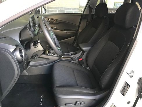 Used 2023 Hyundai Kona SEL image 6