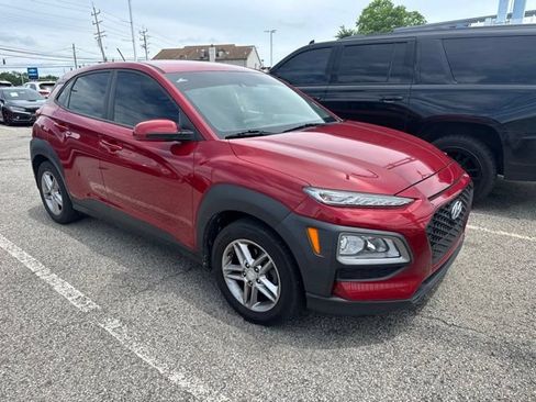 Used 2021 Hyundai Kona SE FWD image 2