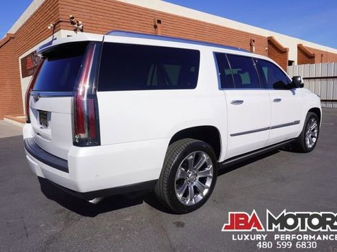 Used 2020 Cadillac Escalade ESV Platinum image 3