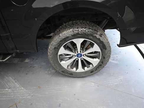 Used 2019 Ford F150 XL w/ Equipment Group 101A Mid AWD/4WD image 16