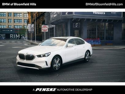 New 2026 BMW 530i xDrive w/ Premium Package