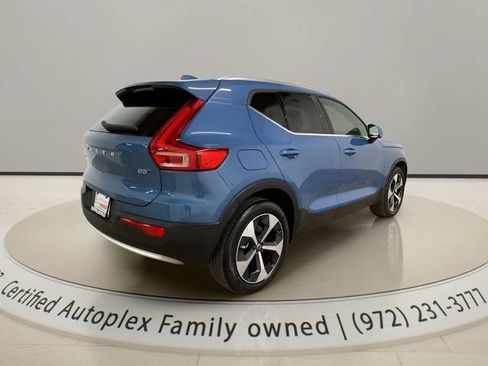 Used 2025 Volvo XC40 B5 Plus AWD/4WD image 5