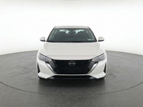 Used 2025 Nissan Sentra SV image 2