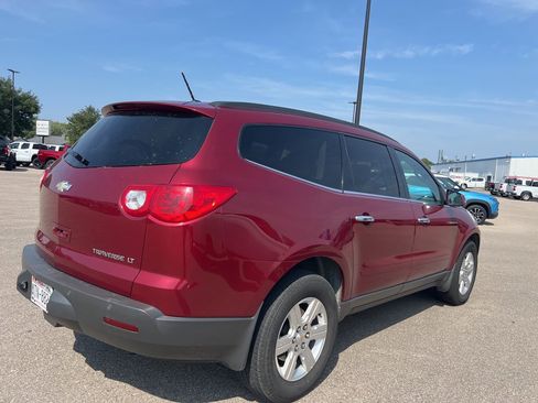 Used 2011 Chevrolet Traverse LT w/ Personal Connectivity Package image 4