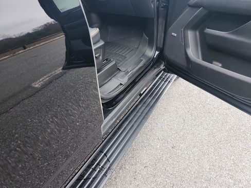 Used 2023 GMC Yukon AT4 image 8