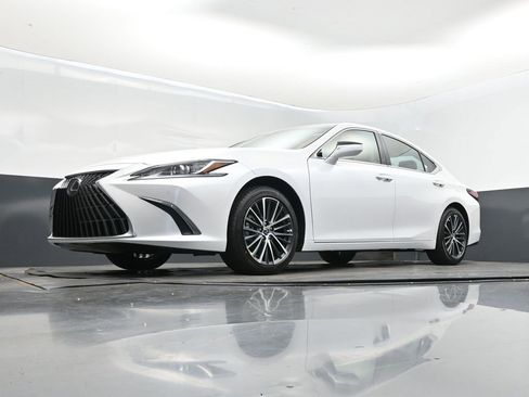 New 2025 Lexus ES 350 w/ Premium Package image 38
