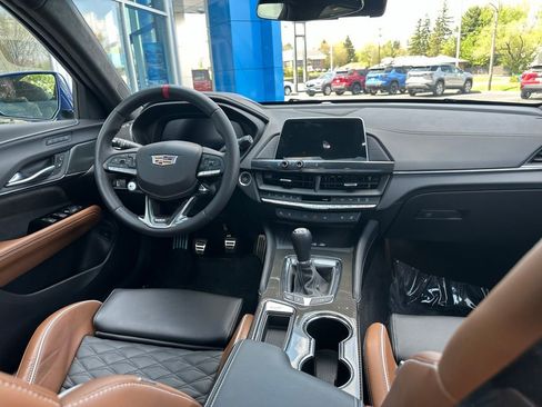 Used 2023 Cadillac CT4 V Blackwing w/ Watkins Glen IMSA Edition image 22