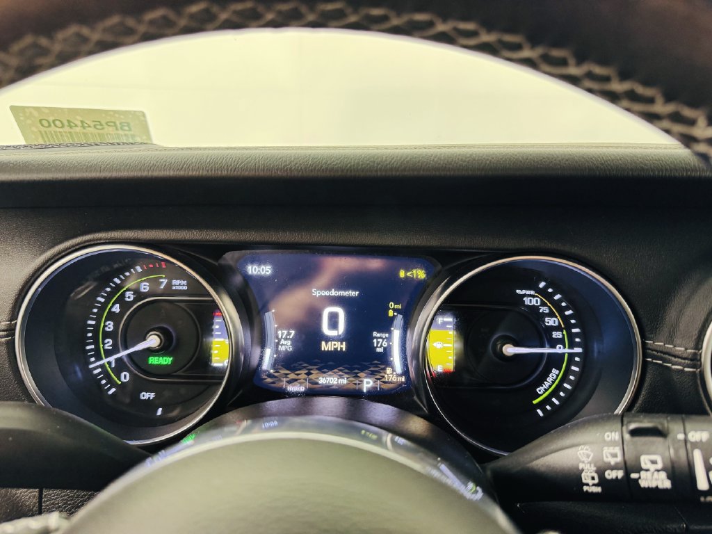 Used 2021 Jeep Wrangler Unlimited Sahara AWD/4WD image 11