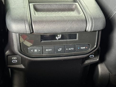 Certified 2024 Toyota Grand Highlander XLE image 16