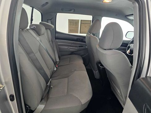 Used 2015 Toyota Tacoma PreRunner w/ Convenience Package RWD image 12
