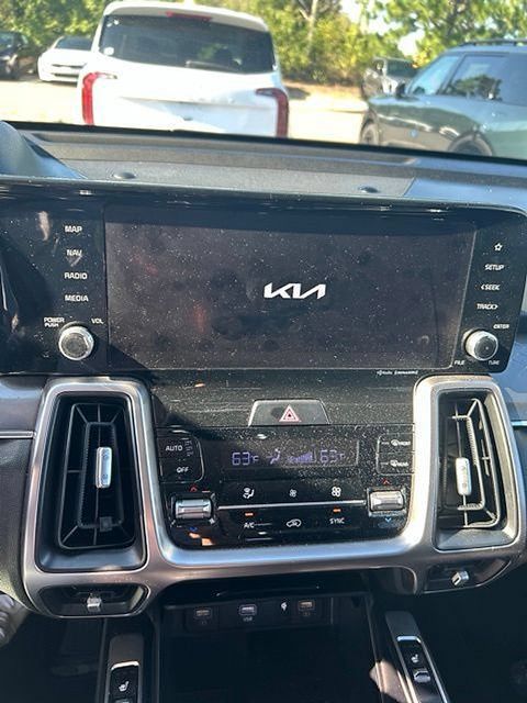 Certified 2023 Kia Sorento S w/ Panoramic Sunroof Package FWD image 12