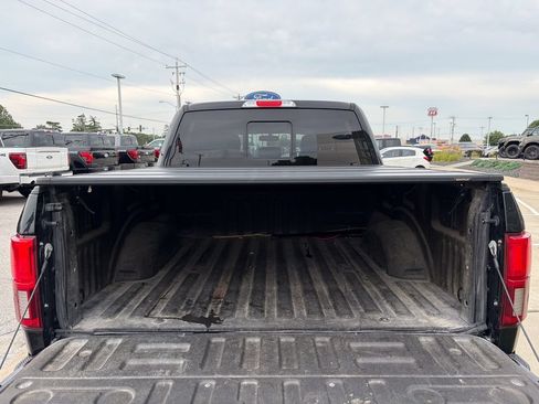 Used 2018 Ford F150 Lariat w/ Equipment Group 502A Luxury AWD/4WD image 12