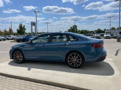Used 2026 Volkswagen Jetta GLI Autobahn FWD image 9