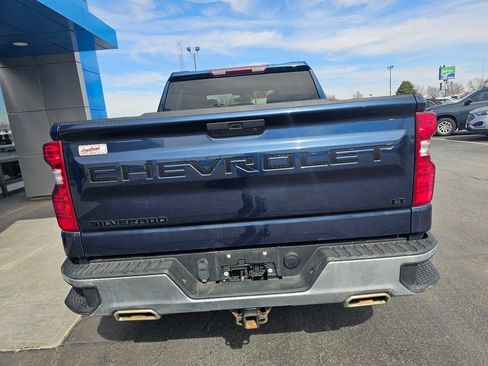 Used 2022 Chevrolet Silverado 1500 LT AWD/4WD image 4