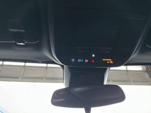 New 2026 Chevrolet Equinox ACTIV w/ LPO, Floor Liner Package image 32