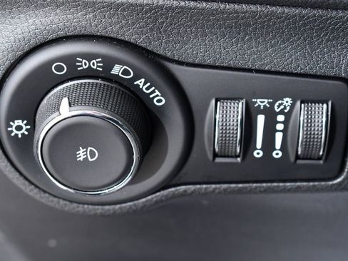 Used 2019 Jeep Compass Trailhawk image 32