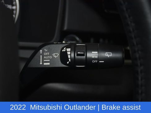 Used 2022 Mitsubishi Outlander SE image 12