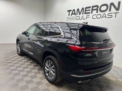 Used 2025 Buick Enclave Preferred FWD image 8