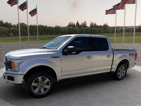 Used 2018 Ford F150 XLT w/ Equipment Group 302A Luxury AWD/4WD image 5