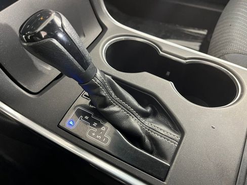 Used 2015 Toyota Camry XLE image 23