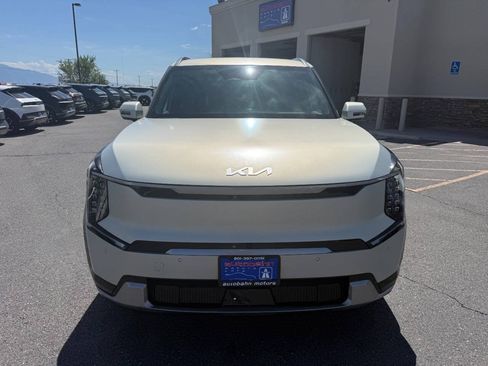 Used 2024 Kia EV9 Land AWD/4WD image 13