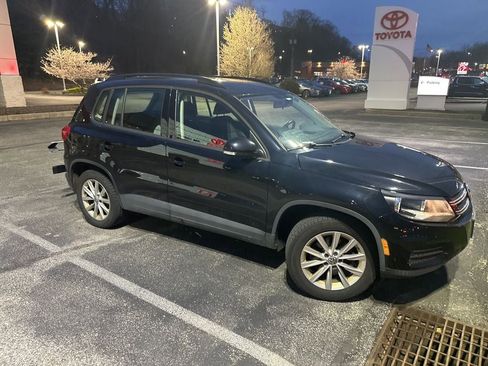 Used 2018 Volkswagen Tiguan Limited image 2