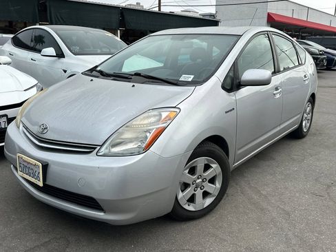 Used 2007 Toyota Prius w/ Pkg 2 FWD image 2