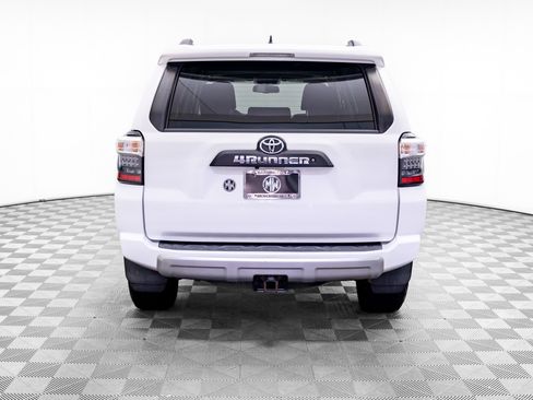 Used 2019 Toyota 4Runner TRD Off-Road Premium AWD/4WD image 4