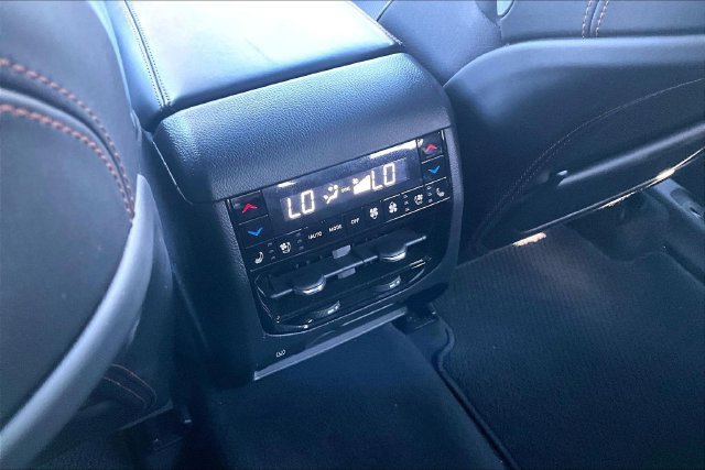 Used 2024 Jeep Grand Cherokee Summit AWD/4WD image 34