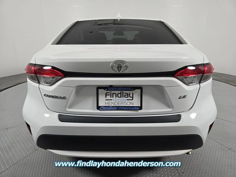 Used 2022 Toyota Corolla LE w/ LE Premium Package FWD image 5
