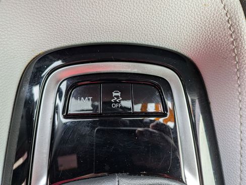 Used 2020 Toyota Corolla XSE image 19