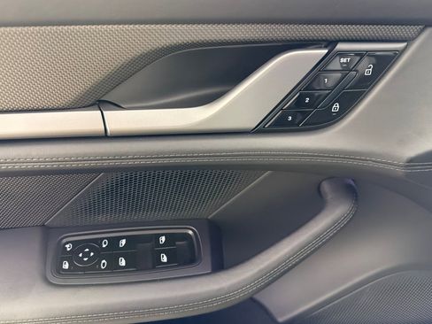 Used 2020 Porsche Taycan Turbo S w/ Premium Package image 10