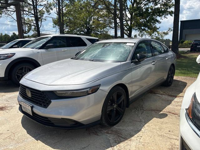 Used 2023 Honda Accord Sport image 1