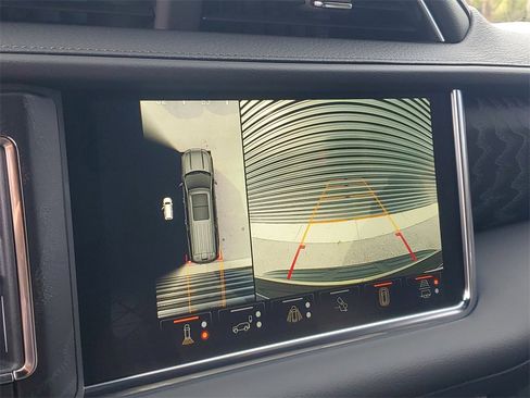 Used 2024 GMC Yukon Denali w/ Denali Reserve Package image 31