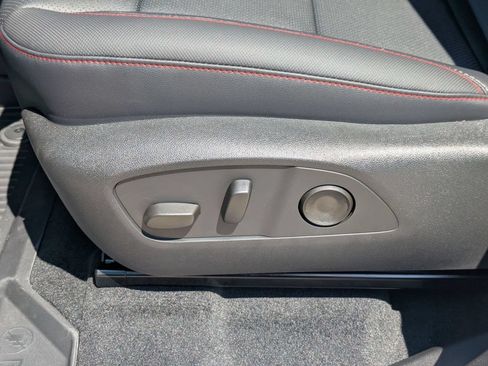 New 2026 Chevrolet Traverse Z71 w/ Enhanced Driving Package AWD/4WD image 12